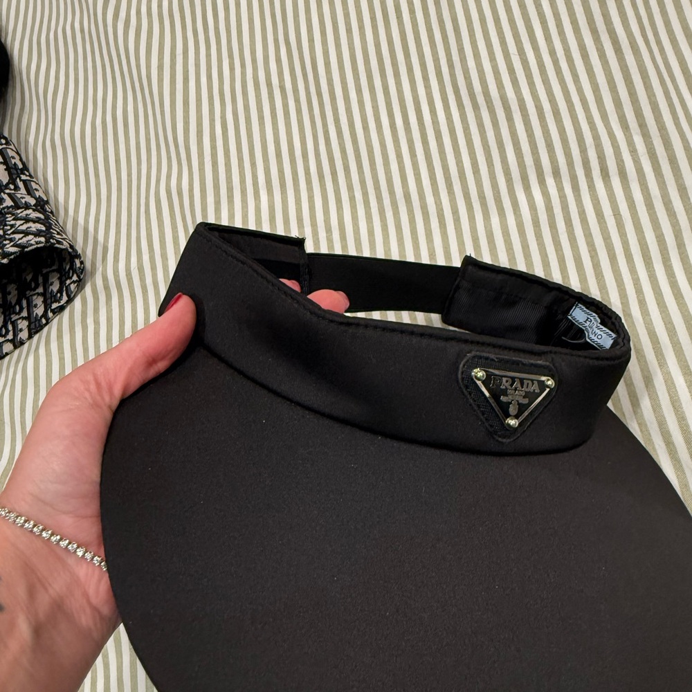 Black Visor - Picture 4 of 5